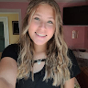 Meet your Posher, Cayla